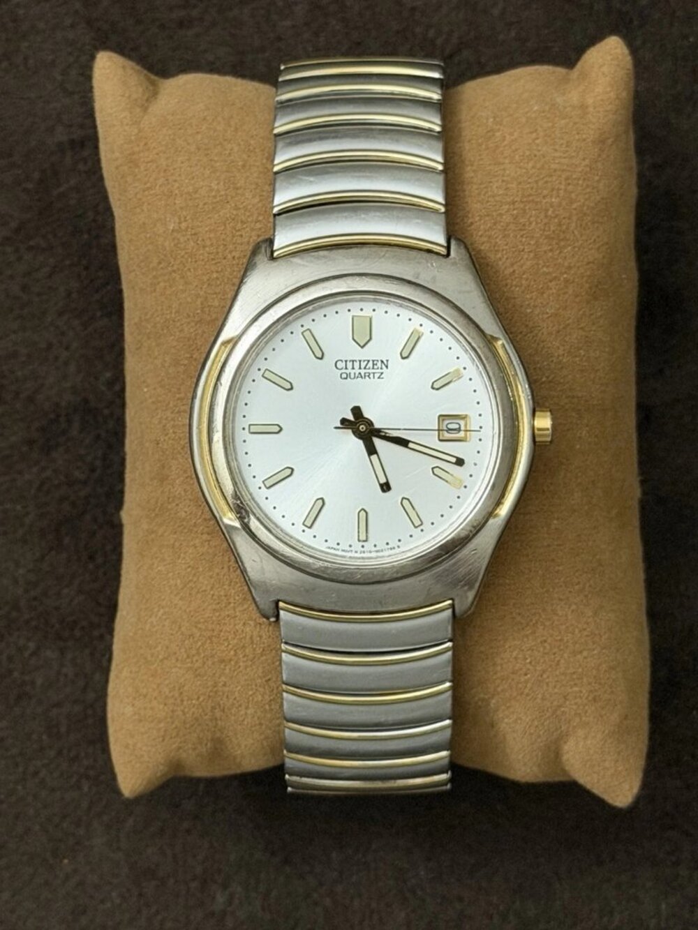 Citizen Men's Quartz Analog Dress Watch Silver Dial Date Two-Tone Bracelet